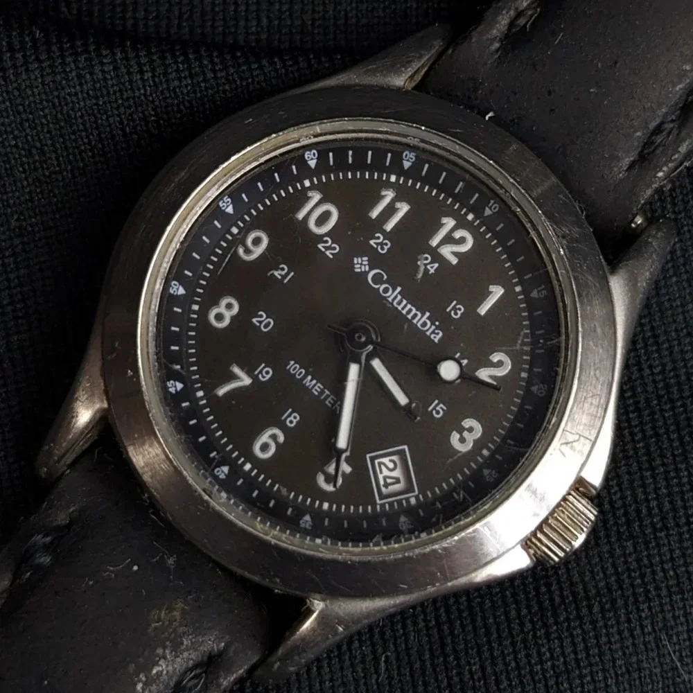 Vintage Columbia stainless steel 100m quartz watch, analog, 24hr, date, black